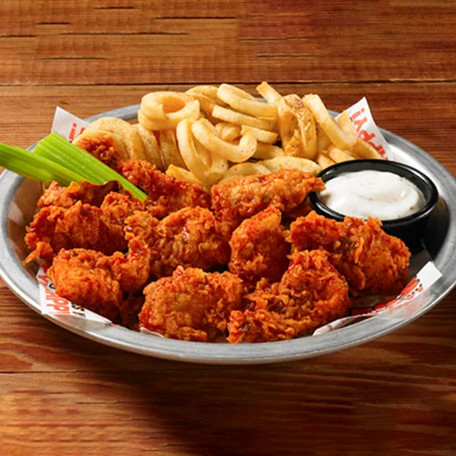 Alitas Boneless Platter - Hooters Cancún