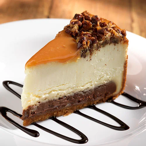 Caramel Fudge Cheescake - Hooters Cancun